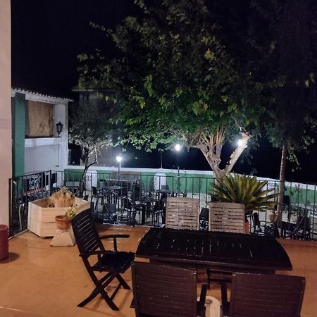 El Albergue De Jalance Luaran gambar